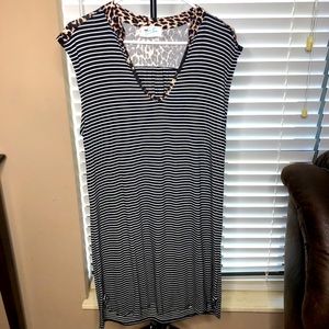Extra long sleeveless tunic